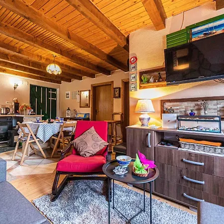 Two-bedroom In Semesterbostad
