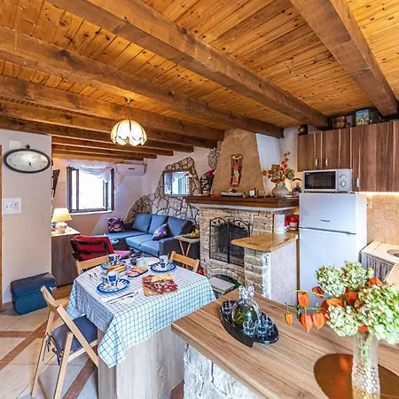 Two-bedroom In Semesterbostad *